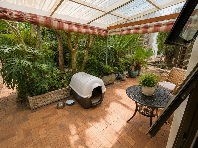 4 Bedroom Property for Sale in Beach Estate Western Cape